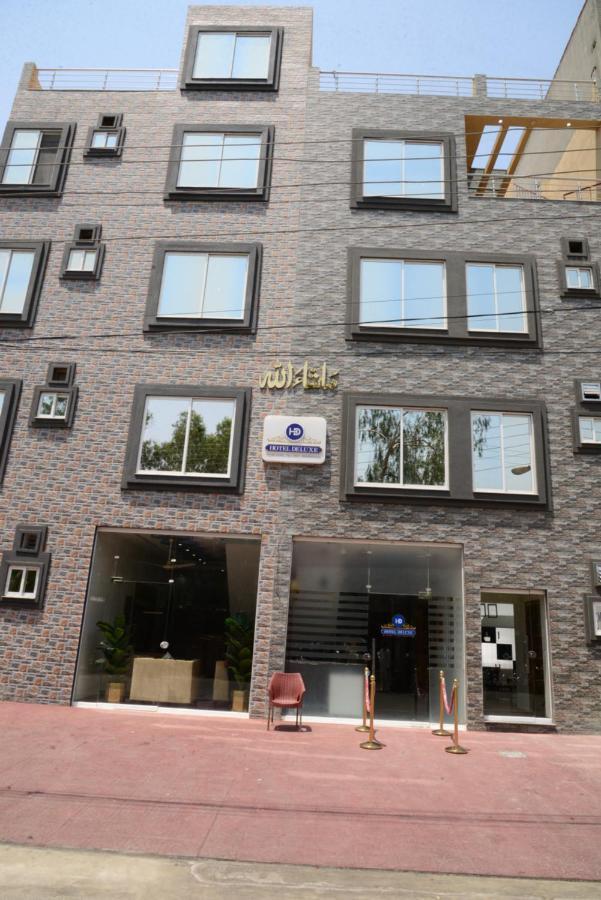 Hotel Deluxe Лахор Экстерьер фото